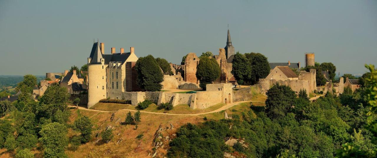 Logis De La Helberdiere Cosse-en-Champagne Екстер'єр фото